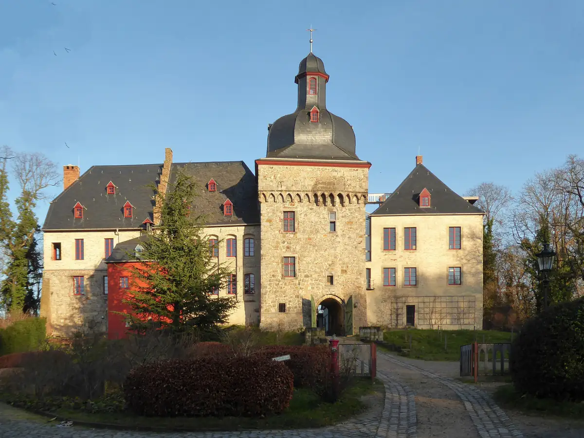 Schloss Liedberg in Korschenbroich im Winterlicht